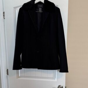 Chic Black Blazer with Faux Fur Collar